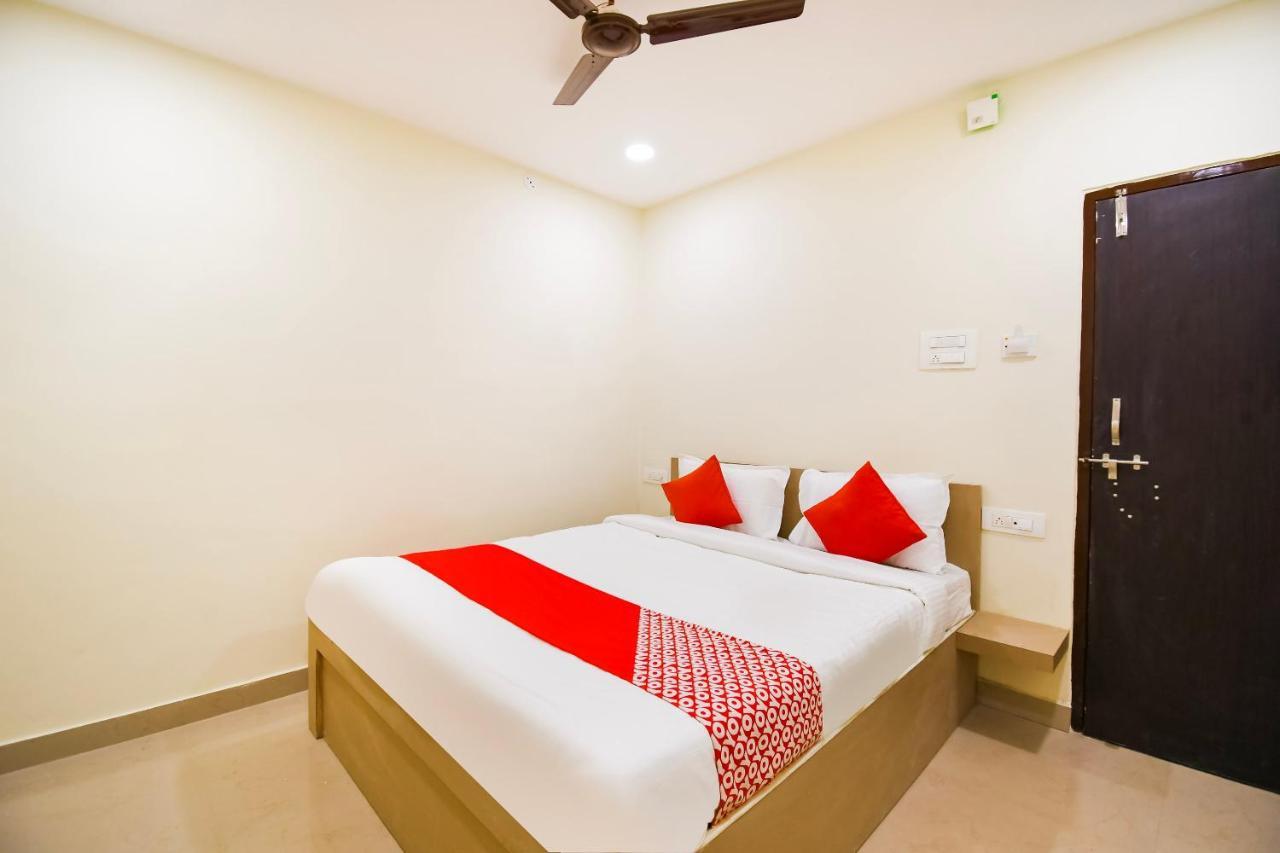 Rāipur Oyo Flagship 45586 Hotel Airport Inn מראה חיצוני תמונה