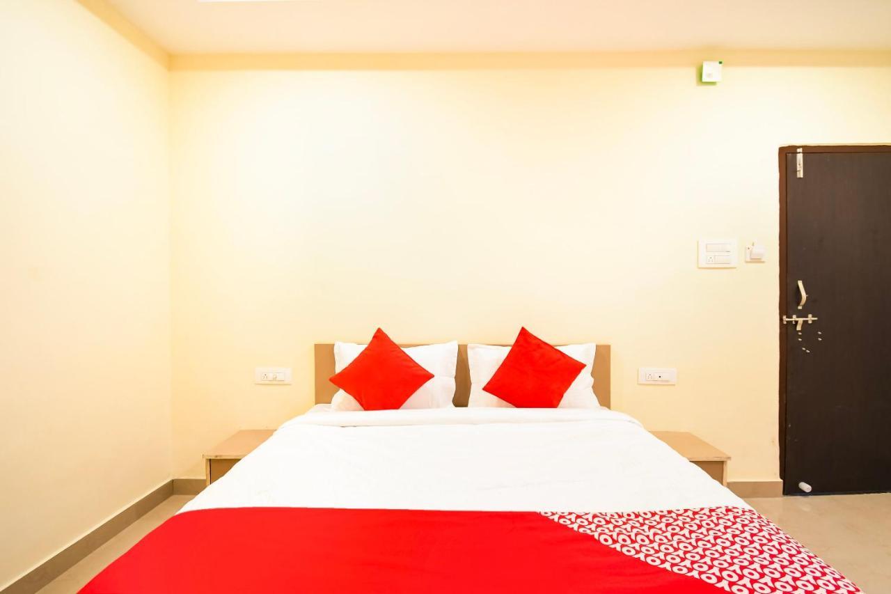 Rāipur Oyo Flagship 45586 Hotel Airport Inn מראה חיצוני תמונה